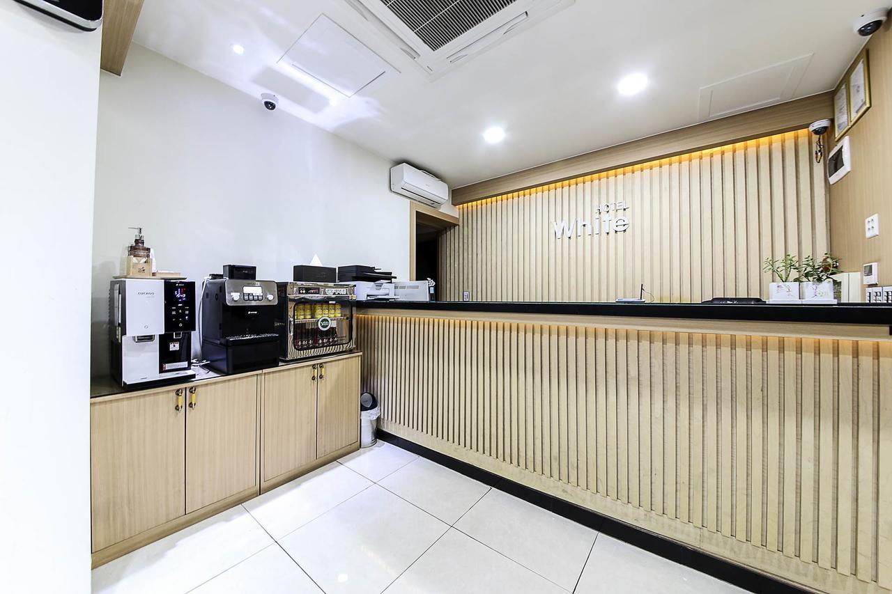 White Hotel Suwon Exterior photo