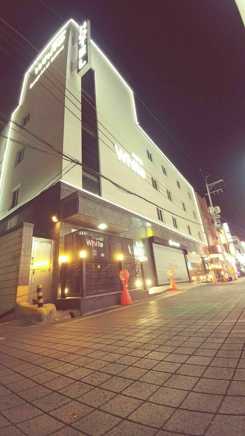 White Hotel Suwon Exterior photo